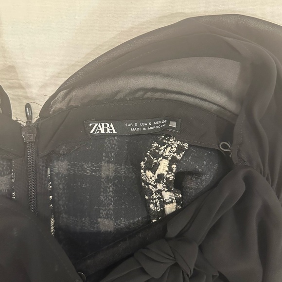 Structured Zara Mini Dress - NWOT - Picture 5 of 8